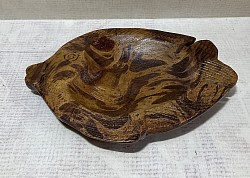 MWT-F 1  Monkey wood  Fish Tray @ 14cm x 18cm in size. The painted style in the Photo is our Brown/ Black