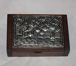 item # TB-7 N - Wooden Square edge Business card box @ 7cm x 3.5cm x 11cm in Sizing.  The box coloring and the style of the metal plate can vary .