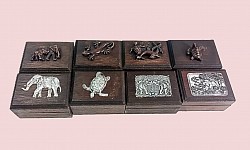 Item # TB-3 This box is made from MDF wood. The sizing is @ 6cm x 5cm x 8.5cm and has a mirror glued on the inside of the lid. Always a good sell for our customers. . This style Normally sold in pack of 10 boxes.