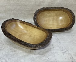 Item # MNT-3   5'' x 8'' Natural edge mango wood  dish/ tray with natural finish. The size, shape  and texture will vary some. .