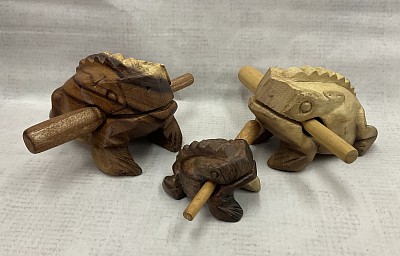 Item # SF- Nat Natural color Monkey wood singing frogs. Available in 9 different sizes.